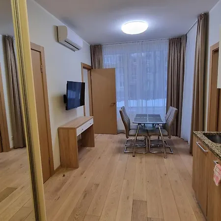 Black Pearl Aparthotel 3*