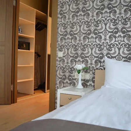 Black Pearl Aparthotel
